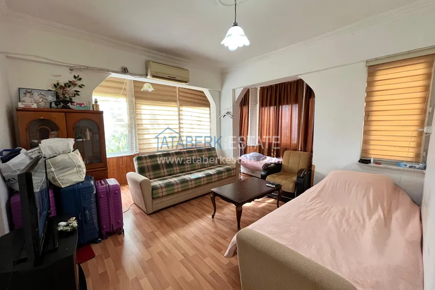 Kupuj  Apartament 1+1 z meblami i oddzielną kuchnią 250 metrów od morza — Alanya, dzielnica Oba 5 