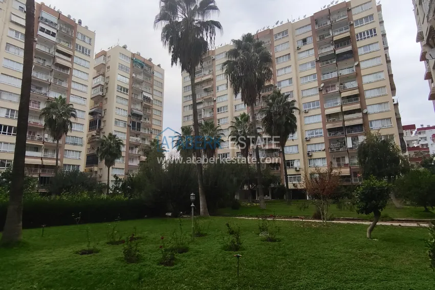 PILNA SPRZEDAŻ: W pełni odnowiony apartament z dwiema sypialniami w dzielnicy Menderes, Mezitli 7 