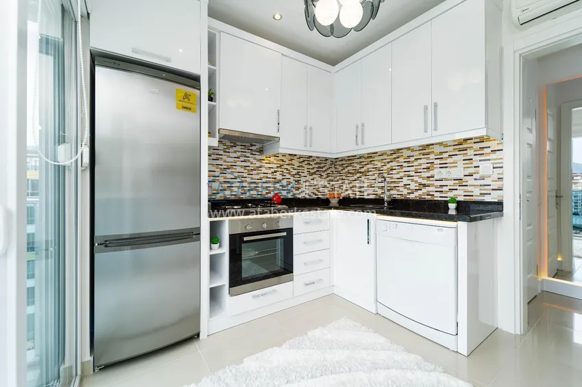 Kupuj  Dwupoziomowy penthouse w rejonie Kestel, umeblowany - pierwsza linia brzegowa  10 