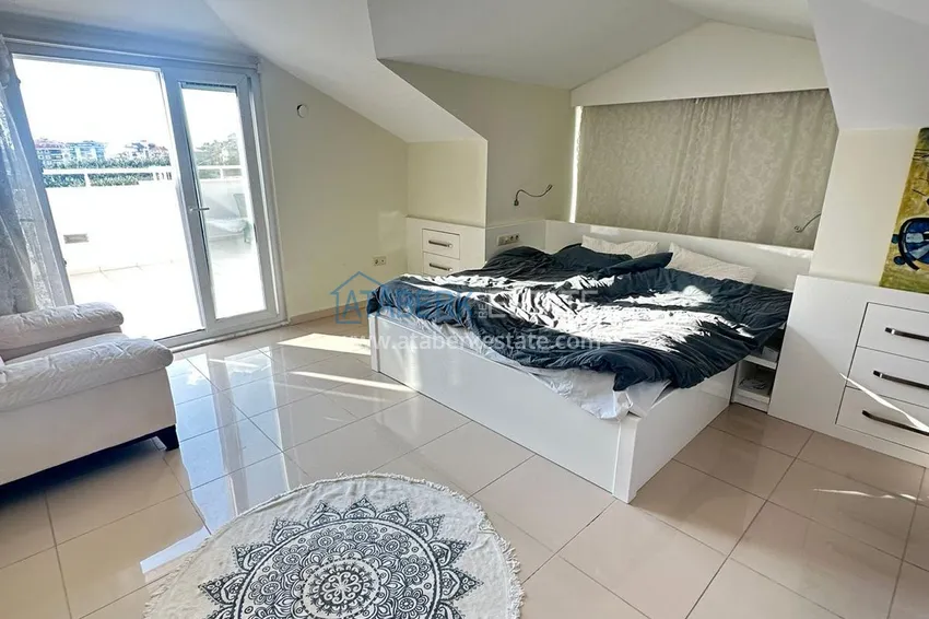 Kupuj  Nieruchomość na zezwolenie na pobyt. Umeblowany dwupoziomowy penthouse w Alanya, dzielnica Cikcilli 10 