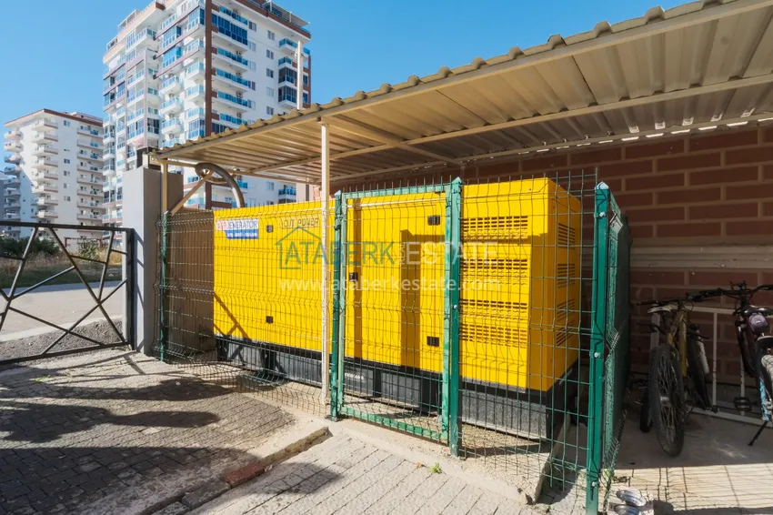 Apartament 1+1 w Mahmutlar, pod klucz z przeszklonym balkonem w nowoczesnym kompleksie 11 