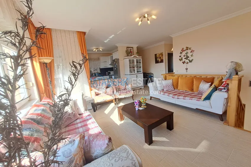 Kupuj  Umeblowana kamienica z panoramicznym widokiem w Alanyi, dzielnica Kargicak  13 