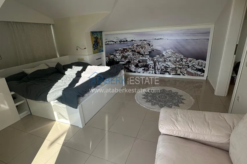 Kupuj  Nieruchomość na zezwolenie na pobyt. Umeblowany dwupoziomowy penthouse w Alanya, dzielnica Cikcilli 11 