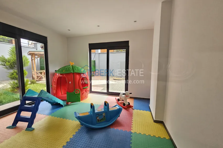 Apartament 1+1 w nowym kompleksie butikowym w centrum Alanyi, plaża Kleopatra 12 