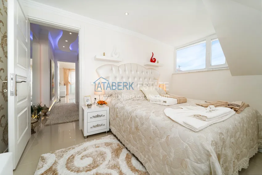 Kupuj  Dwupoziomowy penthouse w rejonie Kestel, umeblowany - pierwsza linia brzegowa  13 