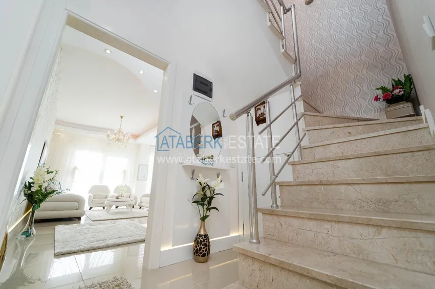 Kupuj  Dwupoziomowy penthouse w rejonie Kestel, umeblowany - pierwsza linia brzegowa  14 