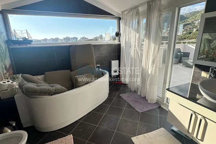 Kupuj  Nieruchomość na zezwolenie na pobyt. Umeblowany dwupoziomowy penthouse w Alanya, dzielnica Cikcilli 18 