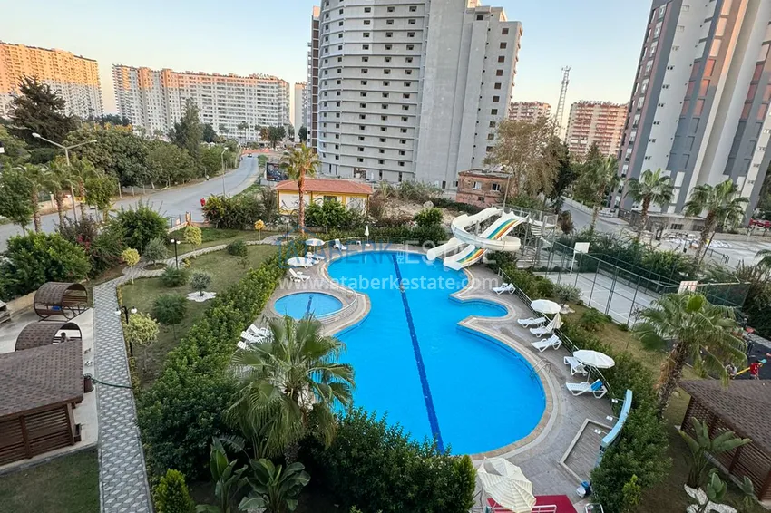 Jednopokojowy apartament z meblami w zadbanym kompleksie — Mersin, dzielnica Tomyuk 1 