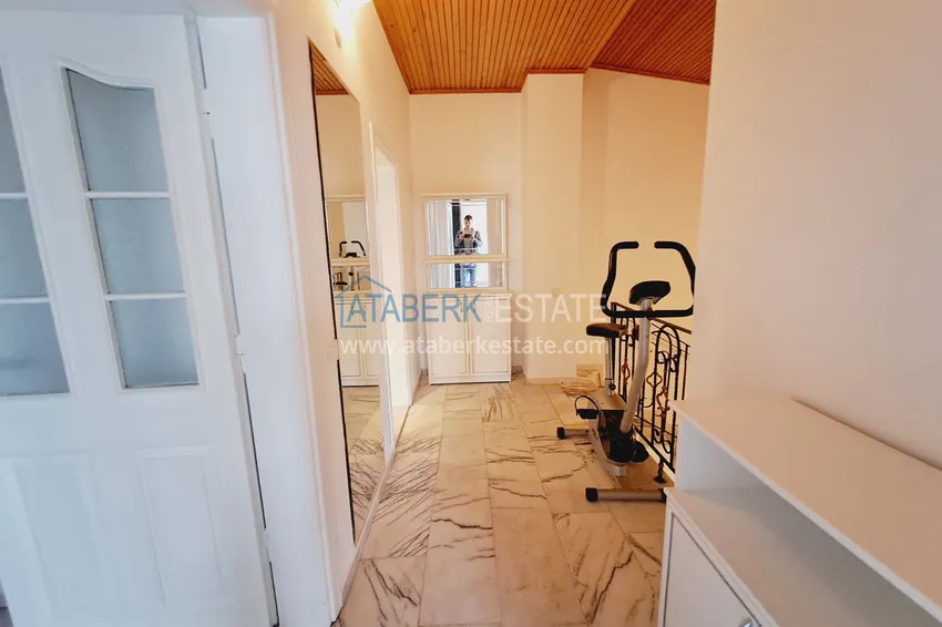 Kupuj  Duplex w centrum Alanyi - nadaje się na zezwolenie na pobyt, z meblami i jacuzzi na zewnętrznym tarasie  20 