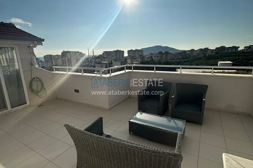 Kupuj  Nieruchomość na zezwolenie na pobyt. Umeblowany dwupoziomowy penthouse w Alanya, dzielnica Cikcilli 24 