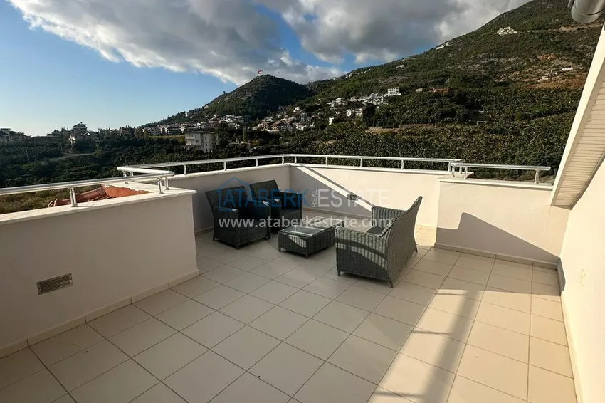 Kupuj  Nieruchomość na zezwolenie na pobyt. Umeblowany dwupoziomowy penthouse w Alanya, dzielnica Cikcilli 25 