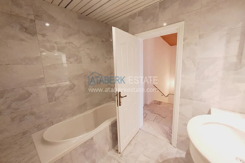 Kupuj  Duplex w centrum Alanyi - nadaje się na zezwolenie na pobyt, z meblami i jacuzzi na zewnętrznym tarasie  26 