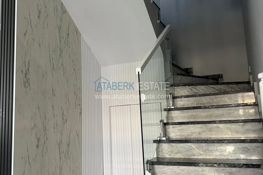 Kupuj  Przestronny duplex 4+1 z designerskim remontem w Alanya, dzielnica Avsallar 34 