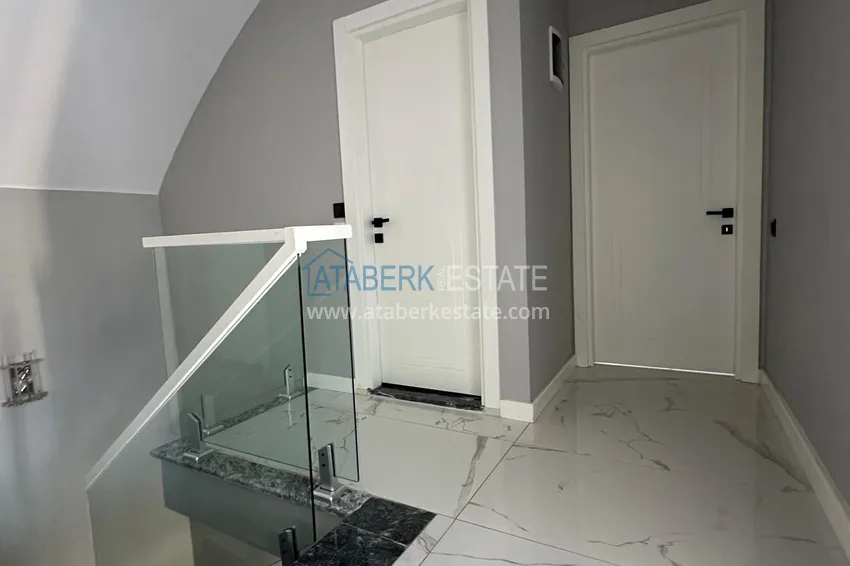 Kupuj  Przestronny duplex 4+1 z designerskim remontem w Alanya, dzielnica Avsallar 38 