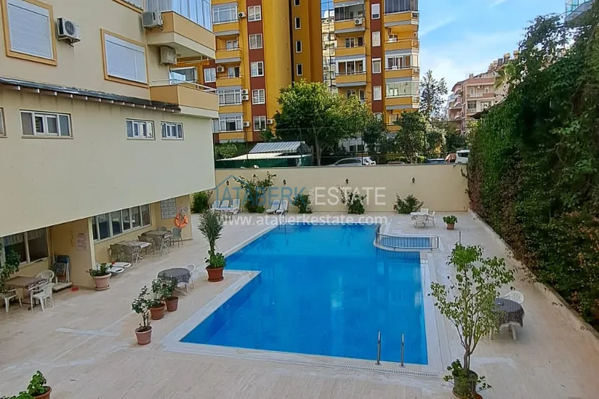 Duplex w centrum Alanyi - nadaje się na zezwolenie na pobyt, z meblami i jacuzzi na zewnętrznym tarasie  3 