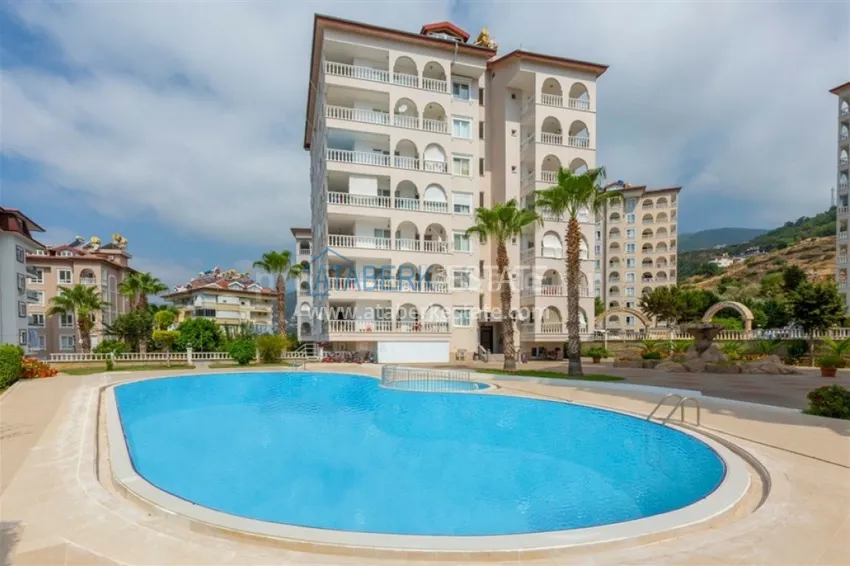 Nieruchomość na zezwolenie na pobyt! Dwupokojowy apartament z widokiem na morze w Alanya, dzielnica Cikcilli 4 