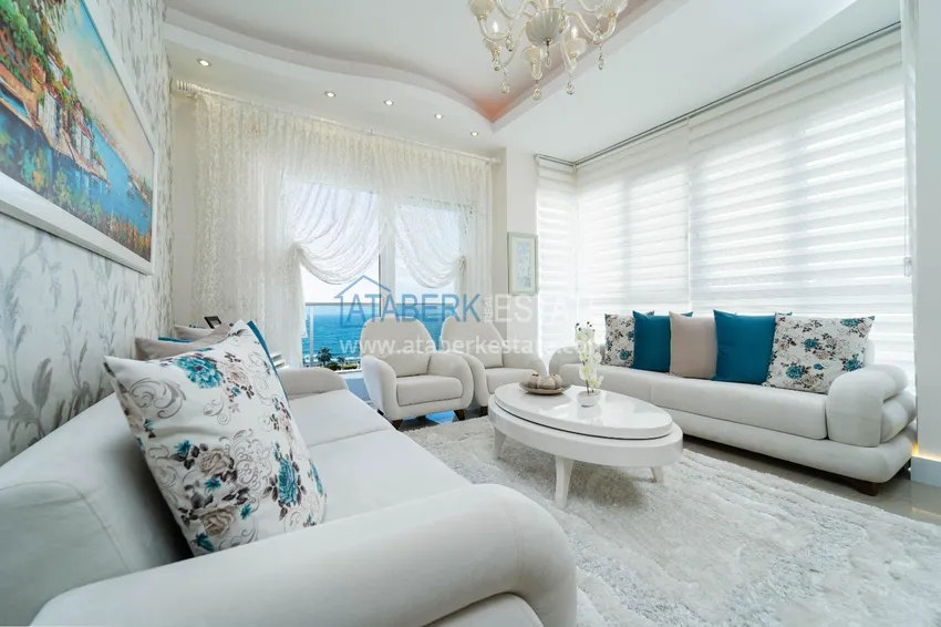 Kupuj  Dwupoziomowy penthouse w rejonie Kestel, umeblowany - pierwsza linia brzegowa  4 