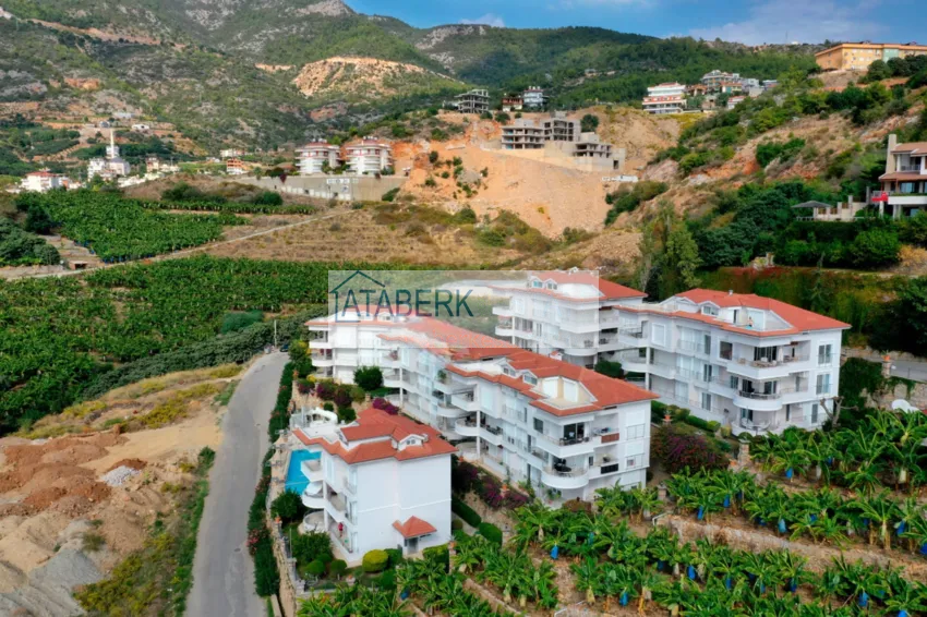 Nieruchomość na zezwolenie na pobyt. Umeblowany dwupoziomowy penthouse w Alanya, dzielnica Cikcilli 5 