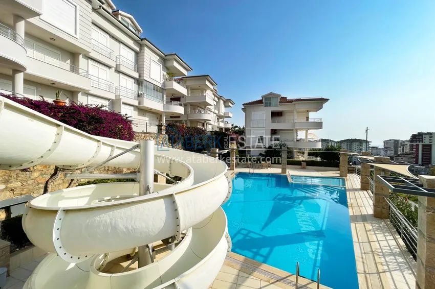 Nieruchomość na zezwolenie na pobyt. Umeblowany dwupoziomowy penthouse w Alanya, dzielnica Cikcilli 8 