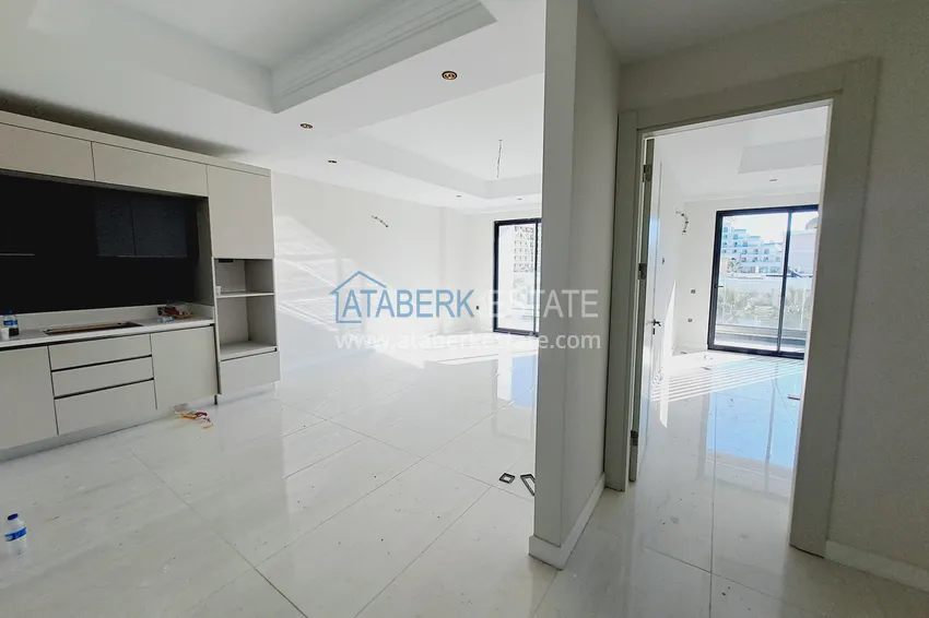 Kupuj  Przestronny apartament z jedną sypialnią 89 m2 w luksusowym kompleksie hotelowym — Alanya, dzielnica Turkler 1 