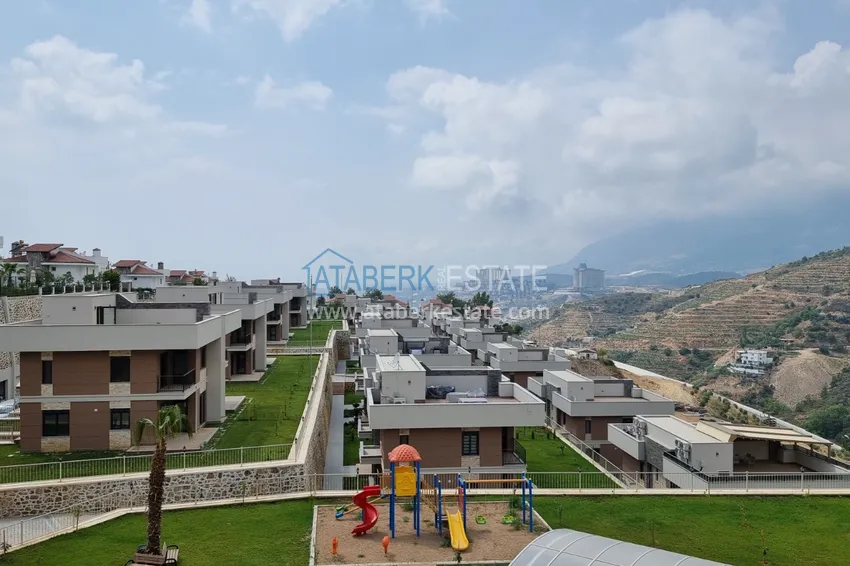 Dwupoziomowa willa typu twin w elitarnym ekokompleksie — dzielnica Kargicak, Alanya 2 