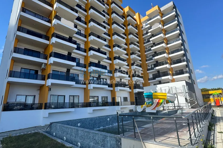 Jednopokojowy apartament z pięknym wykończeniem i dwoma balkonami — Mersin, Tomyuk 1 