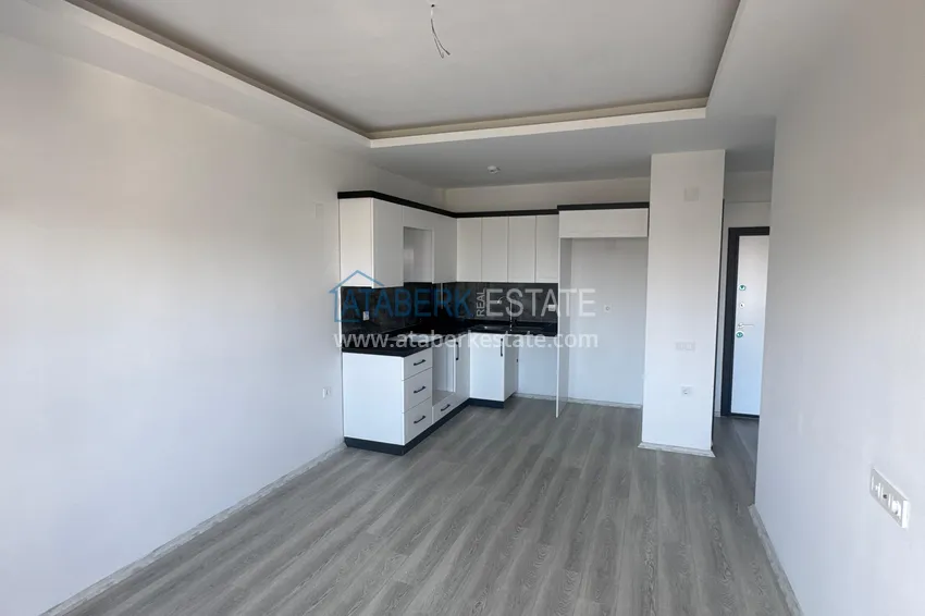 Kupuj  Jednopokojowy apartament z pięknym wykończeniem i dwoma balkonami — Mersin, Tomyuk 2 