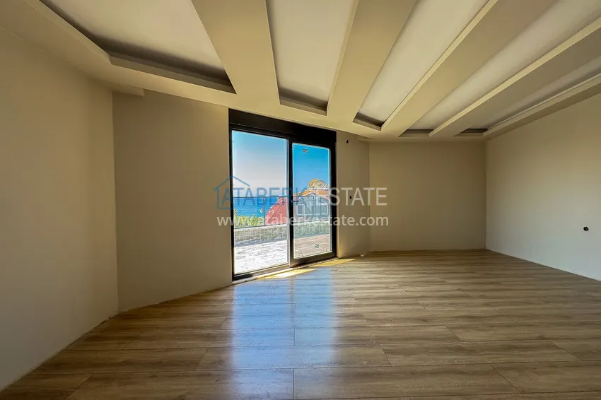 Kupuj  Panoramiczny dwupoziomowy penthouse 4+1 w centrum Alanyi — pierwszy nadbrzeżny, odpowiedni dla obywatelstwa 10 