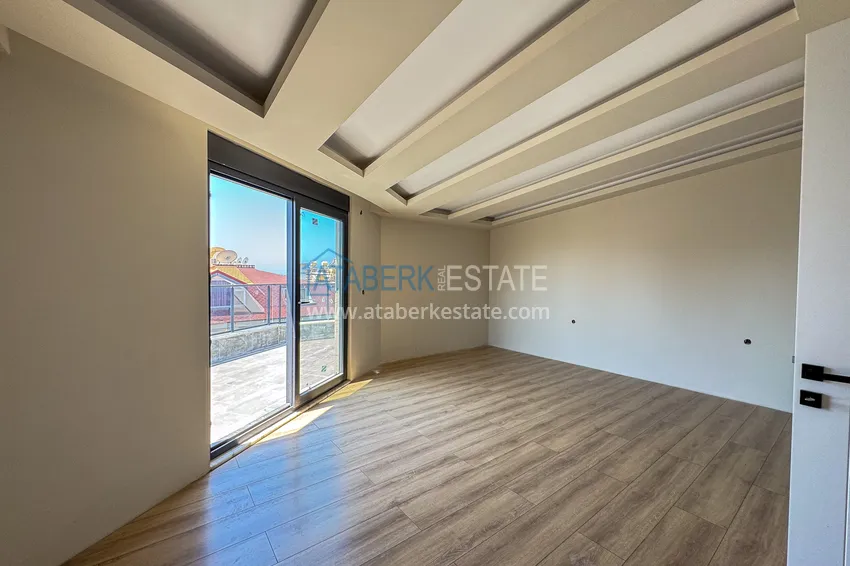 Kupuj  Panoramiczny dwupoziomowy penthouse 4+1 w centrum Alanyi — pierwszy nadbrzeżny, odpowiedni dla obywatelstwa 11 