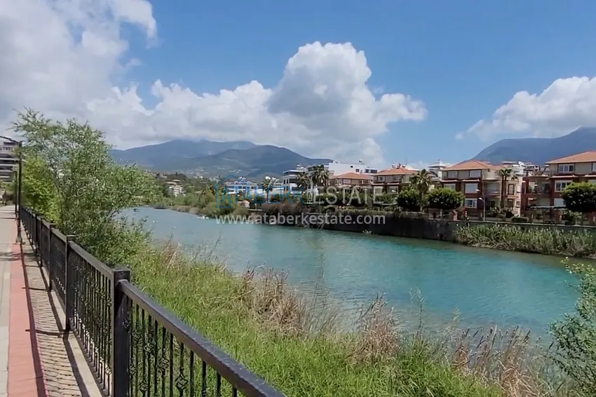 Nieruchomość na zezwolenie na pobyt. Apartament z 2 sypialniami z meblami i widokiem na rzekę Dim — Alanya, Tosmur 12 