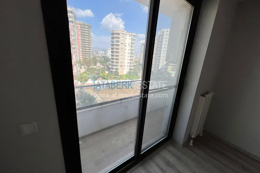 Kupuj  Przestronny liniowy apartament 4+1 w nowym kompleksie mieszkalnym, dzielnica Yenisehir - Mersin 12 