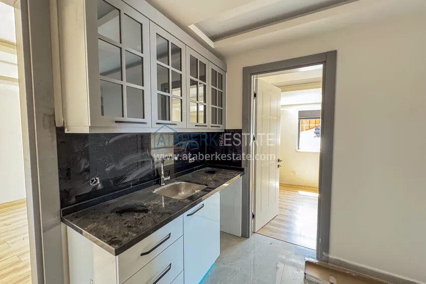 Kupuj  Panoramiczny dwupoziomowy penthouse 4+1 w centrum Alanyi — pierwszy nadbrzeżny, odpowiedni dla obywatelstwa 17 