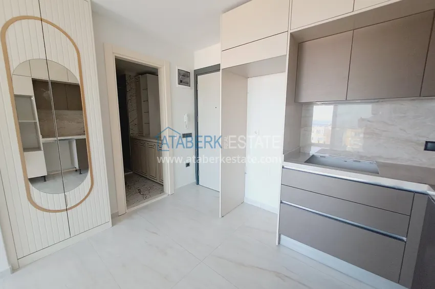Kupuj  Apartament przy plaży z bezpośrednim widokiem na morze w Alanya, dzielnica Mahmutlar 1 