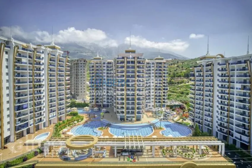 Czteropokojowe mieszkanie w jednym z najlepszych kompleksów w Mahmutlar — Alanya 1 