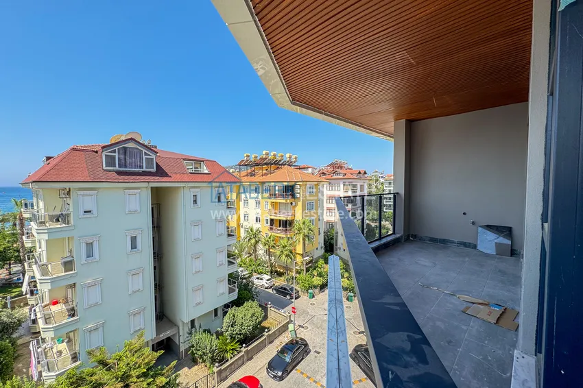 Kupuj  Panoramiczny dwupoziomowy penthouse 4+1 w centrum Alanyi — pierwszy nadbrzeżny, odpowiedni dla obywatelstwa 26 