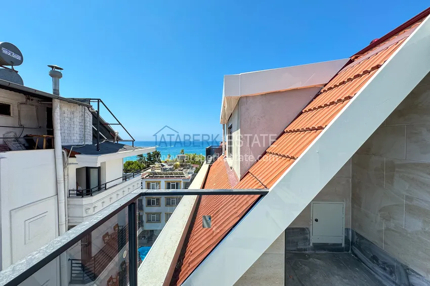 Kupuj  Panoramiczny dwupoziomowy penthouse 4+1 w centrum Alanyi — pierwszy nadbrzeżny, odpowiedni dla obywatelstwa 31 
