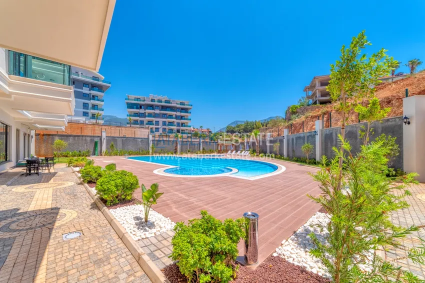 Dwupoziomowy penthouse 2+1 z nowymi meblami i widokiem na góry w Oba, Alanya 2 
