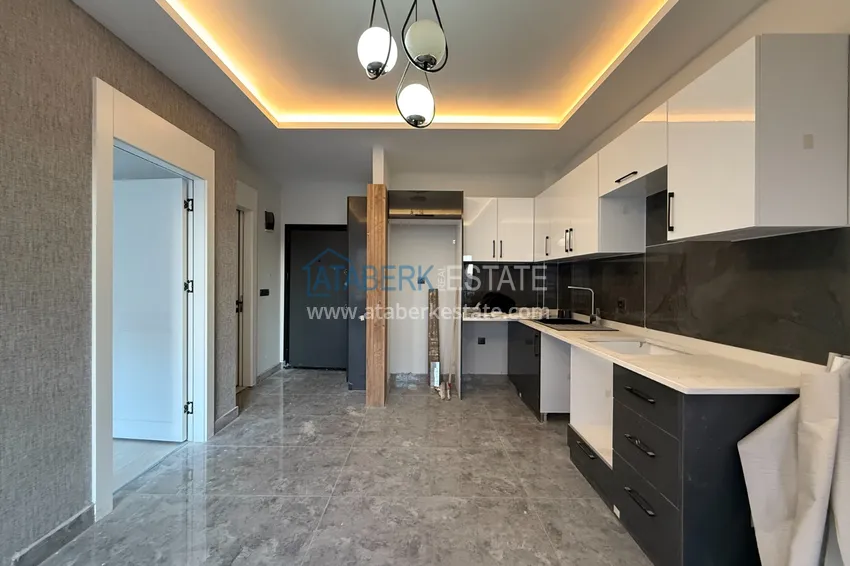 Kupuj  Jednopokojowy apartament z przeszklonym balkonem w nowym kompleksie - dzielnica Tomyuk, Mersin 3 