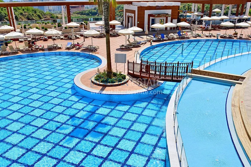 Czteropokojowe mieszkanie w jednym z najlepszych kompleksów w Mahmutlar — Alanya 4 