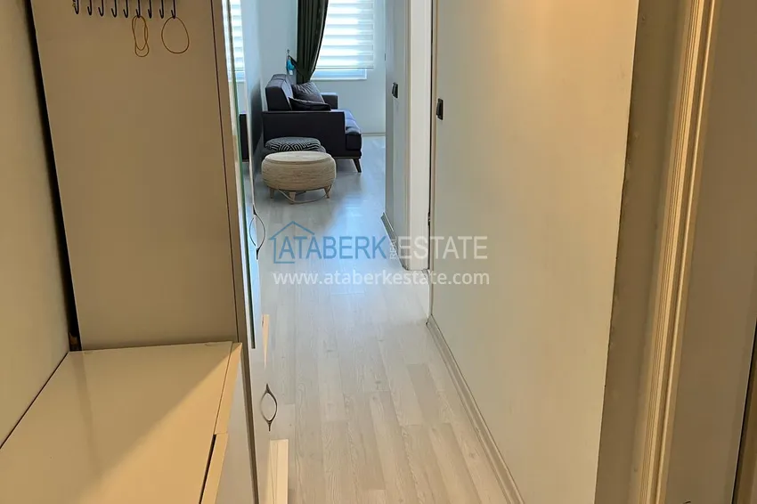 Kupuj  1+1 apartament o powierzchni 72 m2 w centrum Alanyi z nowymi meblami i dwoma balkonami - Plaża Kleopatra 4 