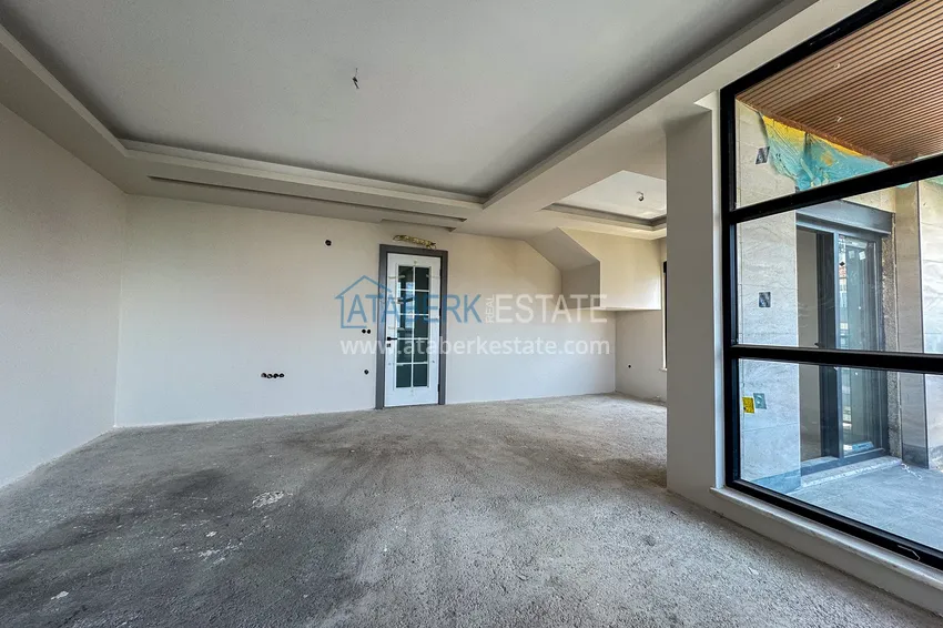 Kupuj  Panoramiczny dwupoziomowy penthouse 4+1 w centrum Alanyi — pierwszy nadbrzeżny, odpowiedni dla obywatelstwa 5 