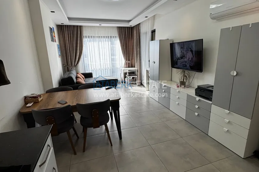 Kupuj Apartament 1+1 z meblami i przeszklonym balkonem w komfortowym kompleksie — Mahmutlar, Alanya 6 