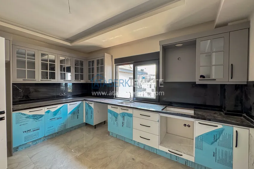 Kupuj  Panoramiczny dwupoziomowy penthouse 4+1 w centrum Alanyi — pierwszy nadbrzeżny, odpowiedni dla obywatelstwa 6 