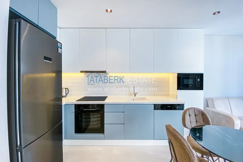 Kupuj Jednopokojowy apartament w nowoczesnym kompleksie — centrum Alanyi, plaża Kleopatra 6 
