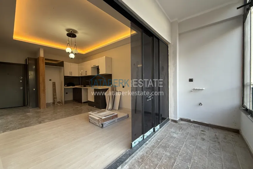 Kupuj  Jednopokojowy apartament z przeszklonym balkonem w nowym kompleksie - dzielnica Tomyuk, Mersin 7 