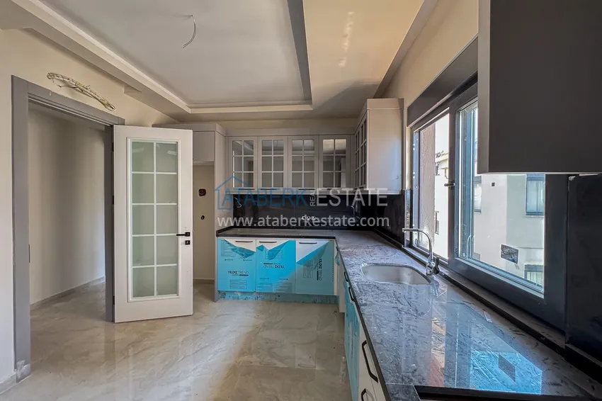Kupuj  Panoramiczny dwupoziomowy penthouse 4+1 w centrum Alanyi — pierwszy nadbrzeżny, odpowiedni dla obywatelstwa 7 