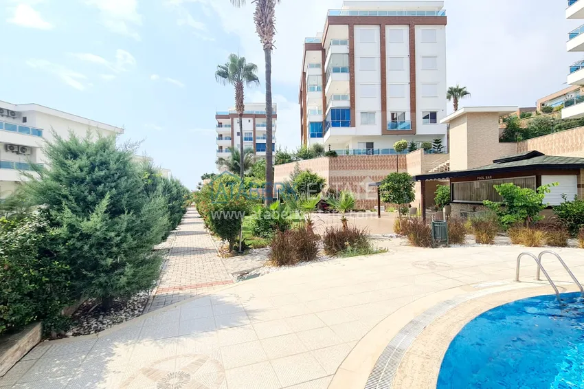 Apartament 2+1 z meblami i widokiem na morze — luksusowy kompleks w Kargicak 10 