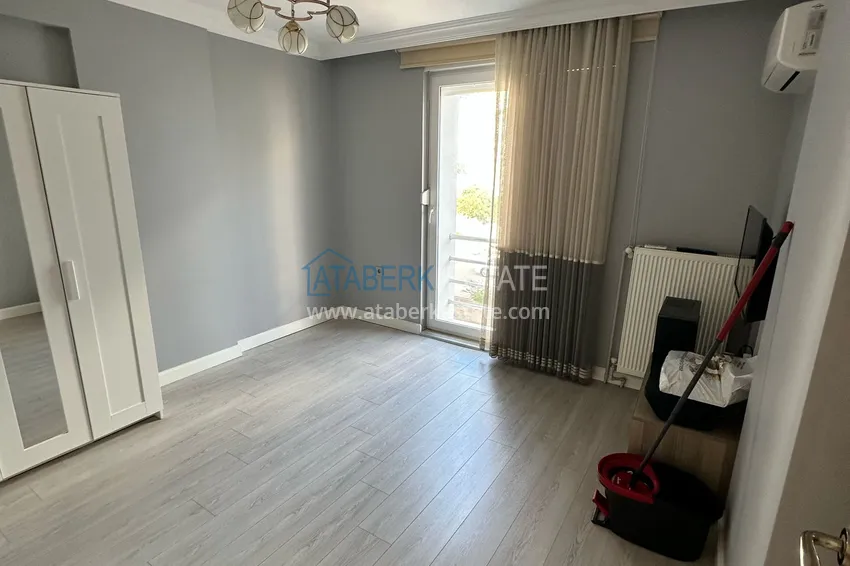Kupuj  Dwupokojowy apartament z meblami i przeszklonymi balkonami w Konyaalti, Liman - 600 m do plaży 10 