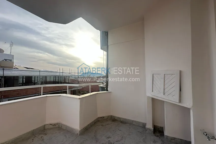 Kupuj  Apartament 2+1 po remoncie kosmetycznym w kompleksie miejskim przy głównej ulicy Oba 10 