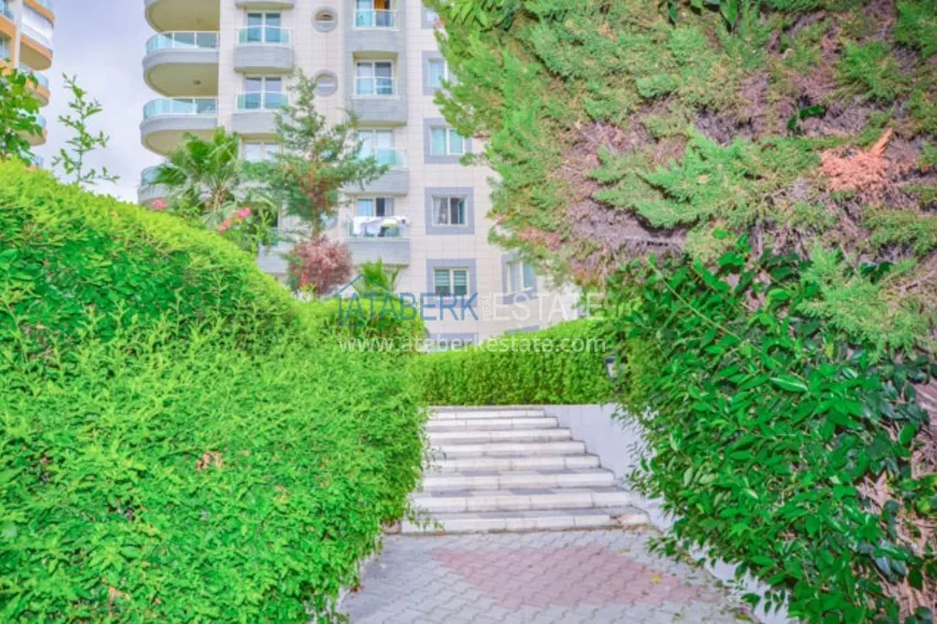 Apartament pod klucz 2+1 z przeszklonym balkonem — Alanya, dzielnica Mahmutlar 10 